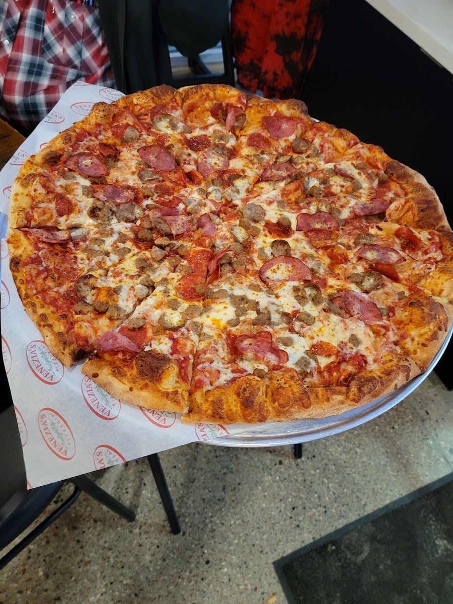 Venezia's New York Style Pizzeria-10