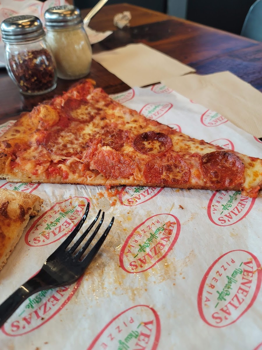 Venezia's New York Style Pizzeria-5